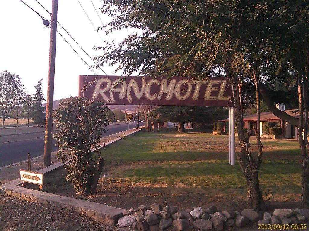 Ranch Motel Tehachapi Bagian luar foto
