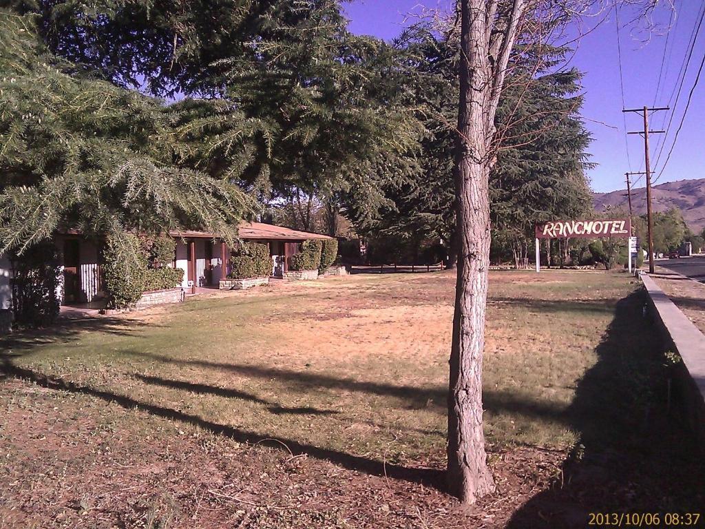 Ranch Motel Tehachapi Bagian luar foto