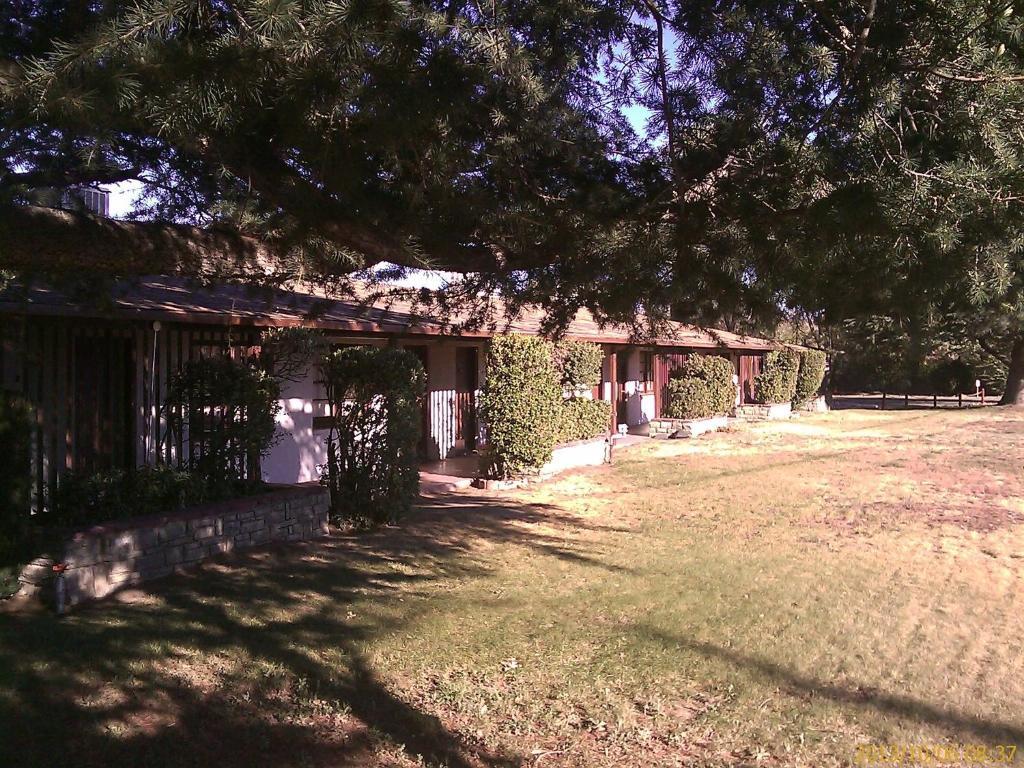 Ranch Motel Tehachapi Bagian luar foto