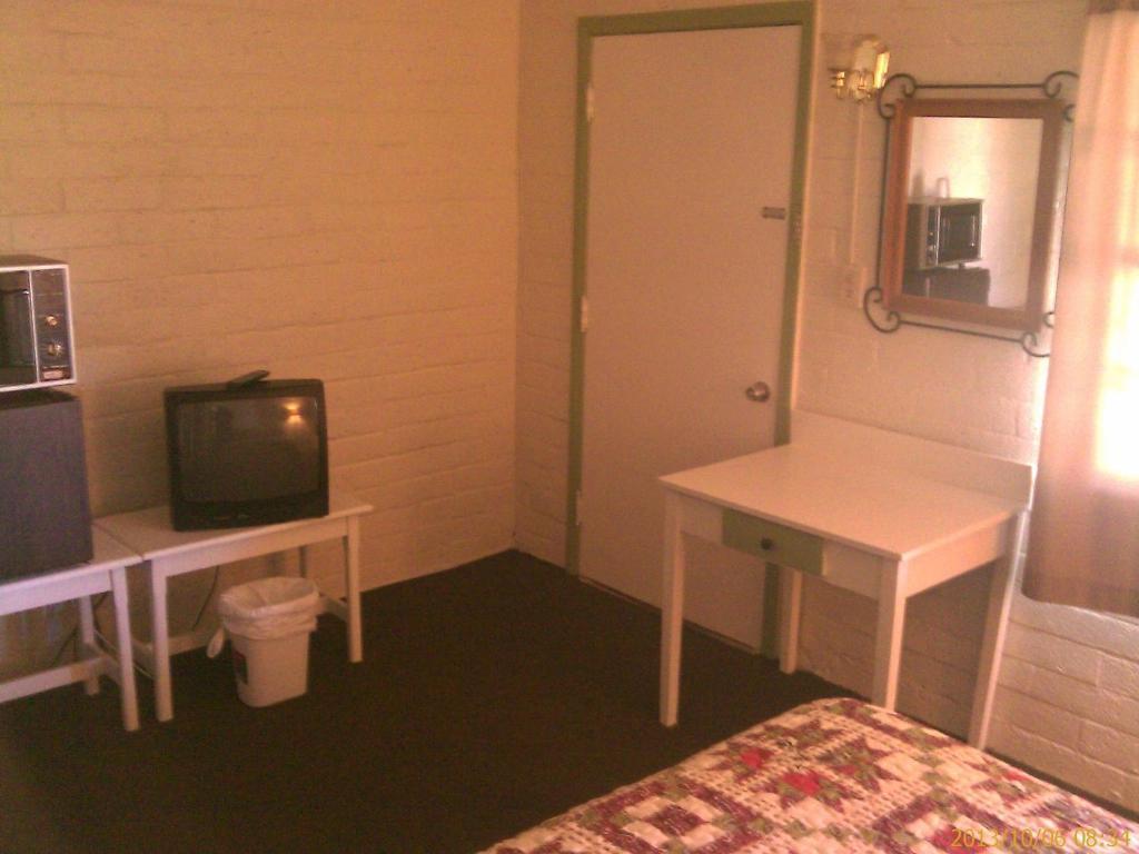 Ranch Motel Tehachapi Ruang foto